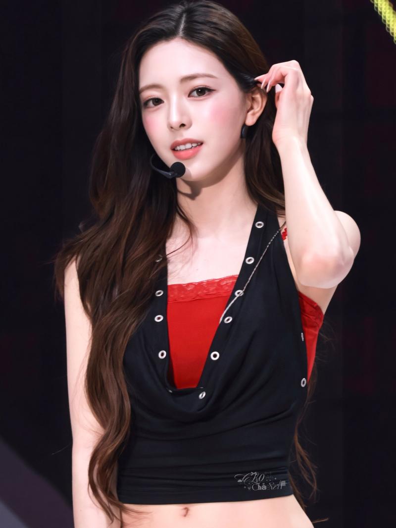 ITZY (있지) 유나