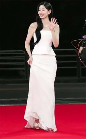 김민주