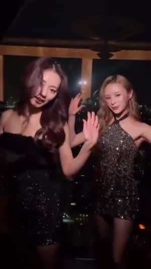 쯔위 TWICE트와이스 with 엘키