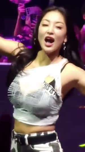시스루 의상속 묵직함 트와이스 지효