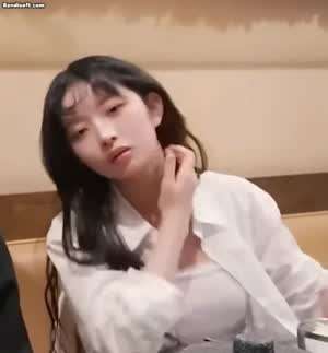 [아이브]  레이 사복 볼륨감 ...gif