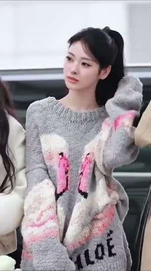 MEOVV (미야오) 안나 실물 느낌