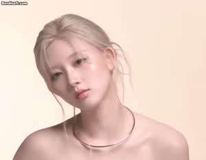 어깨선이 매력적인 가을, 이서 ㄷㄷ...gif
