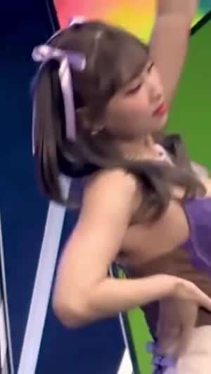 트와이스 모모 란제리룩 몸매 클라스.mp4