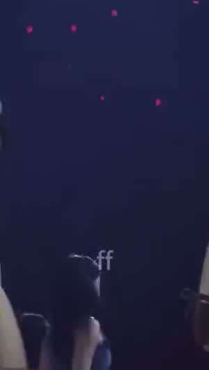 춤추는 사나