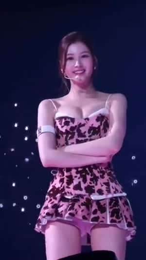 트와이스 사나