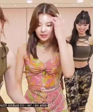 ITZY-리아