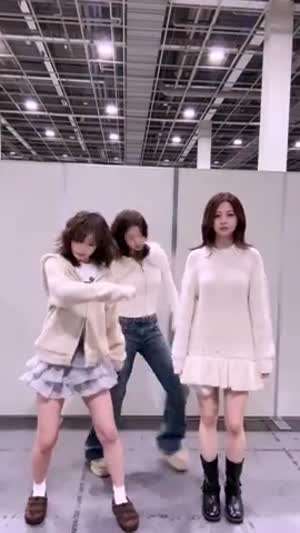 르세라핌 김채원 카즈하 허윤진