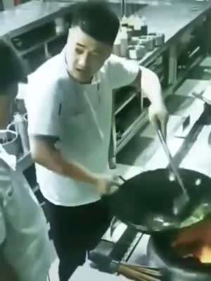 엉뎅이가 아니라니깐...