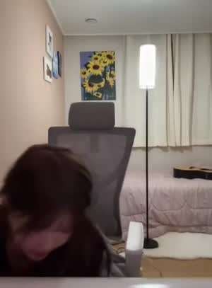 프로미스나인 송하영 숙인 가슴골