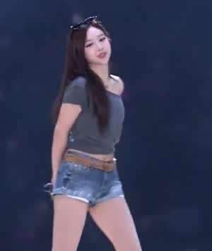 신선한 청팬츠 트와이스 나연