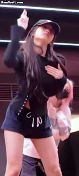 겨울에 핫팬츠 입고 연습하는 아이브, 이서