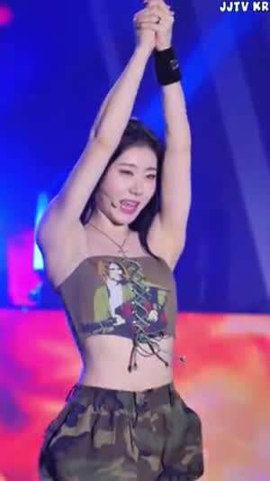 앞 스트랩 튜브탑 겨드랑이 있지 채령.mp4