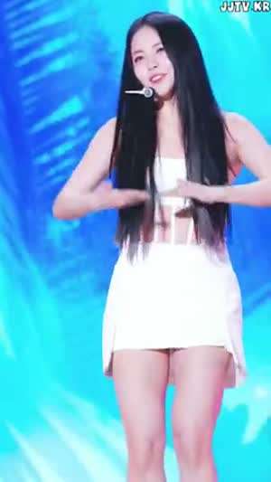 화이트 오프솔더 가슴골 전 브브걸 유정