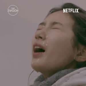 수지 얼굴에 물을 왈칵 뿌리는 장면.mp4
