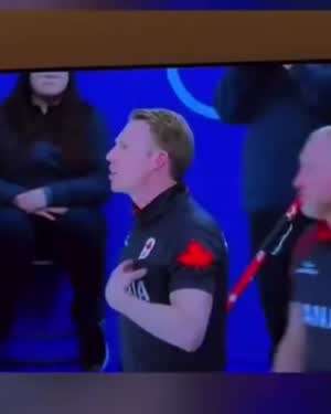 ﻿반칙하다 스웨덴 팀한테 걸린 캐나다 대표팀.gif