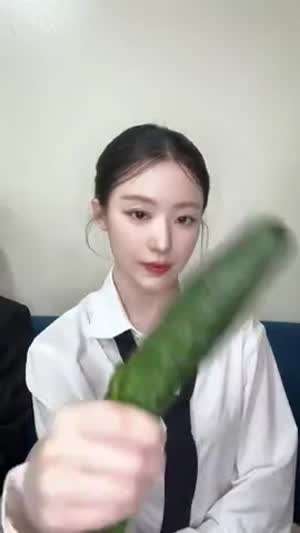 아이들 소연 슈화 오이를?!