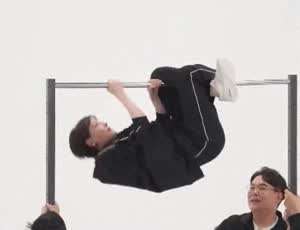 턱걸이 논란