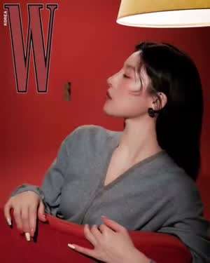 고윤정 WKorea/ 마니또클럽