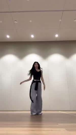 이채연