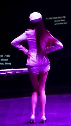 제복도 잘 어울리는 아이브 장원영 기럭지