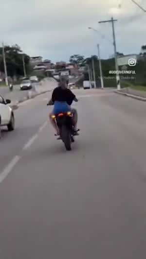 나의 오토바이 묘기를 보세욤!!!