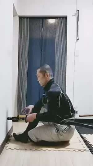 칼쌈 영화를 너무 많이 본거같아요