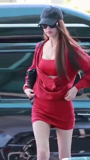 오늘자 장원영 공항 패션