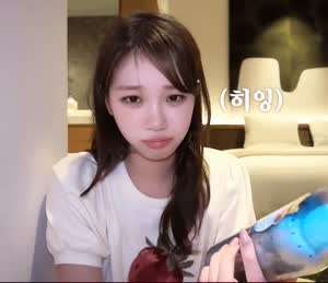 르세라핌 김채원 채원이의 Night Routine . GIF