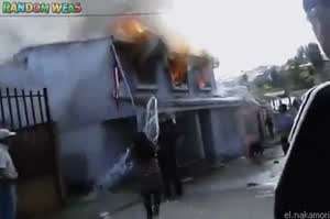 찔끔찔끔 물 뿌리지말고 니가 들어가서 구해와