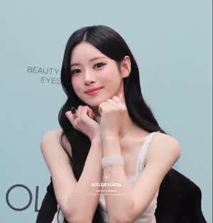 오늘자 미야오 안나 스타필드 수원 팬사인회
