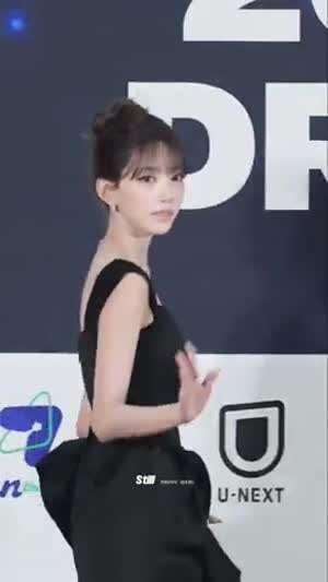 인사하는 미야오 수인