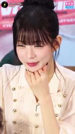 이럴 때 보면 프리패스도 가능!! 프로미스나인 이채영 팬사인회