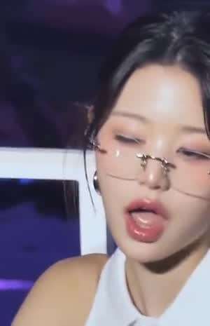 얼빡샷에도 굴욕 없는 미모 아이브 장원영