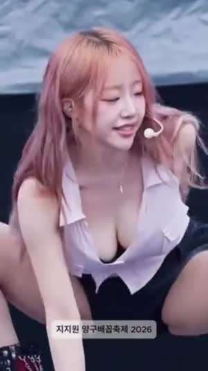 지원 표정 좋고 동작 예술이고