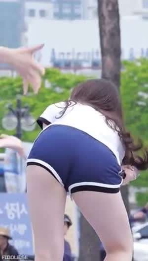 리즈시절 여자친구 예린 허벅지 모음