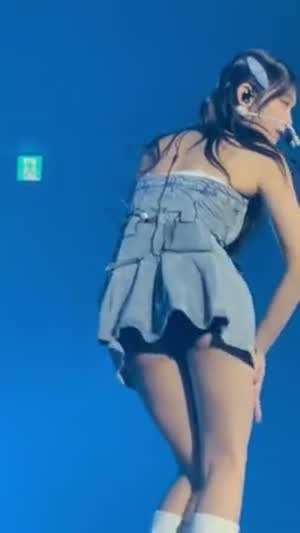 [아이브/IVE] 이서...데님 듀브탑 원피스 속...???