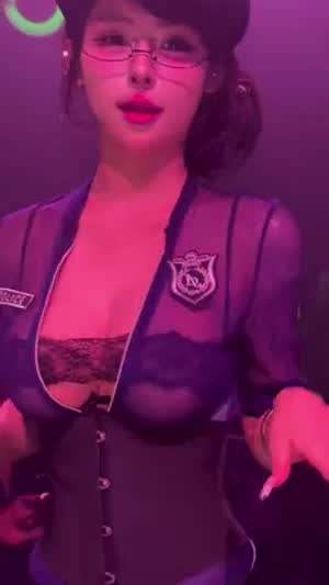 섹시 경찰 디제이 누나